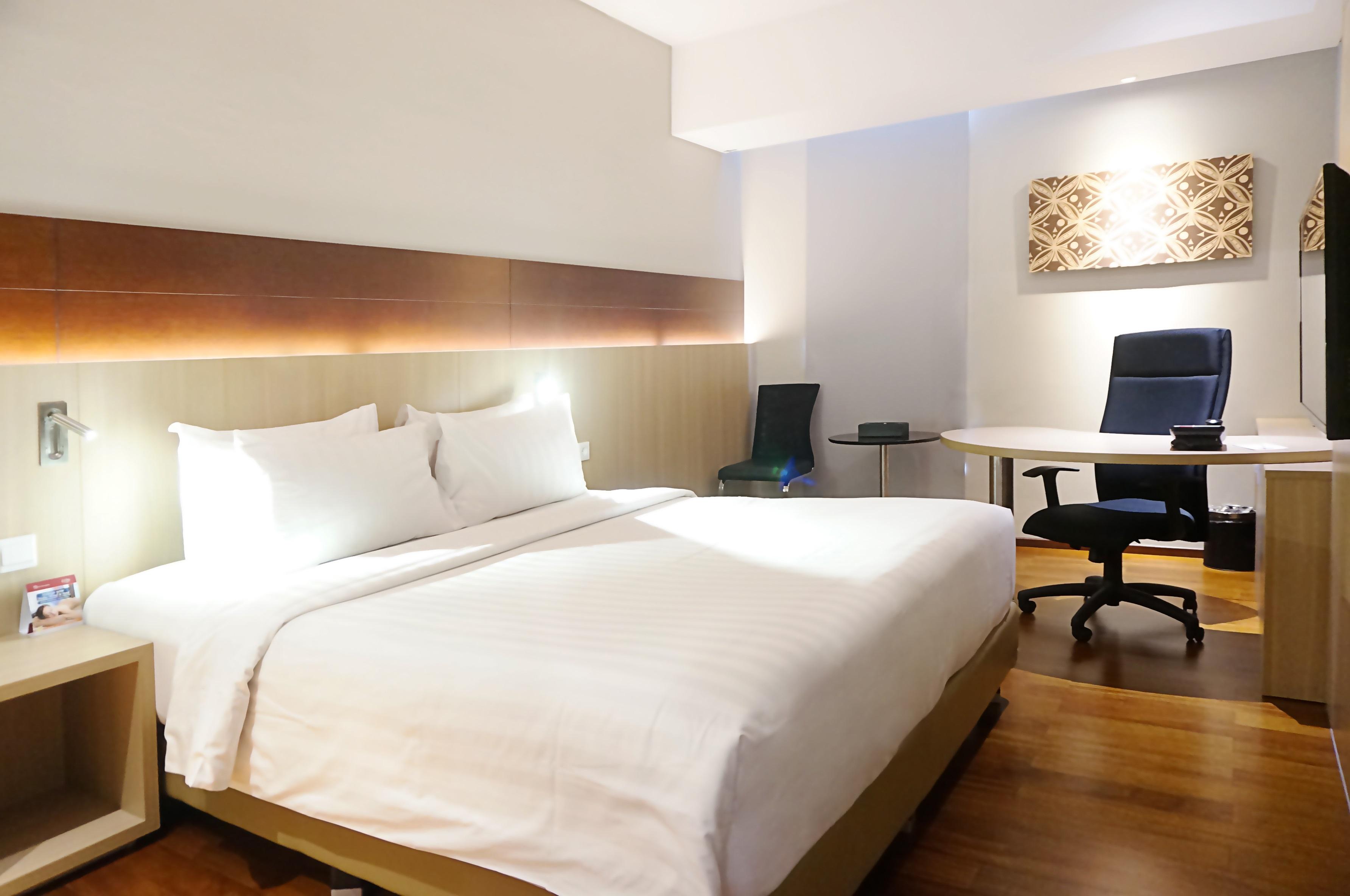 Ra Premiere Simatupang Hotell Cilandak  Exteriör bild