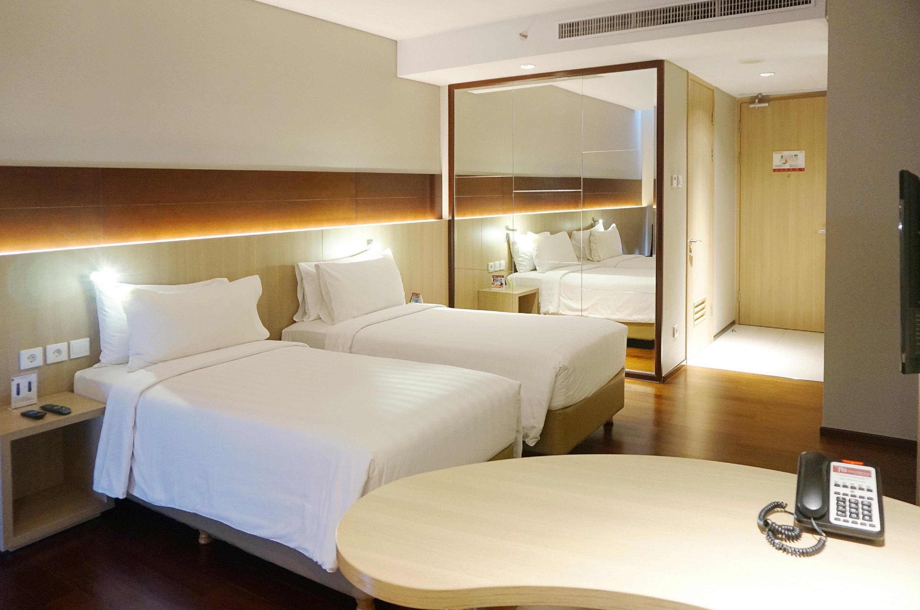 Ra Premiere Simatupang Hotell Cilandak  Exteriör bild